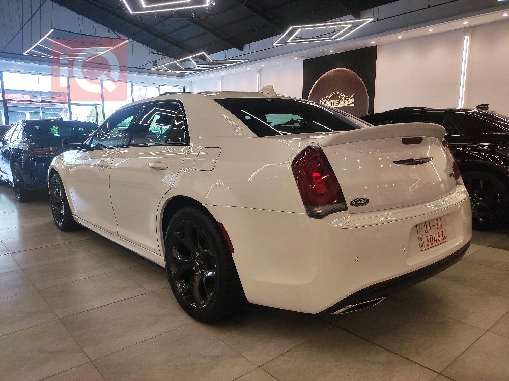 Chrysler 300